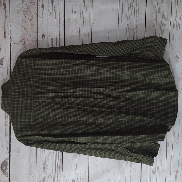 Van Heusen  Men's Plaid Button-Down Long Sleeve Dress Shirt - Picture 3 of 5